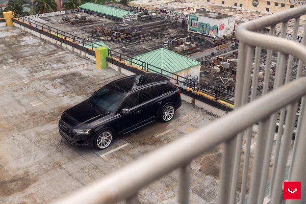 Фото дисков Vossen HFX-2 (5-Lug) Серебро на Audi Q7 (4M)