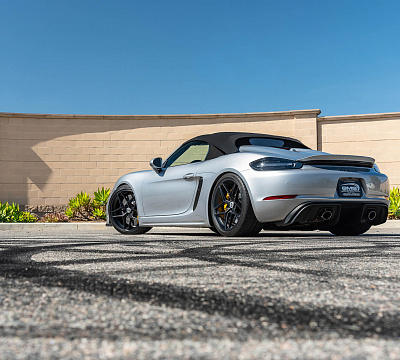 Фото дисков HRE FF11 на Porsche Cayman II