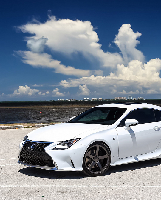 Фото дисков CV3 Глянцевый графит на Lexus RC