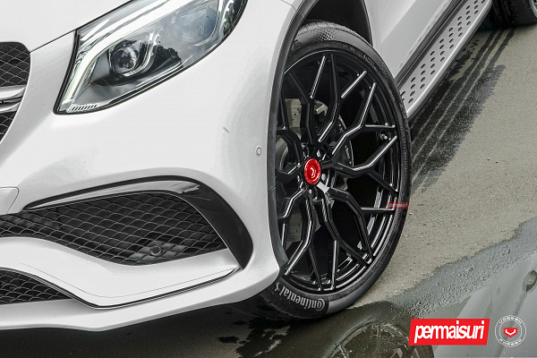 Фото дисков Vossen S17-01 Черный глянец на Mercedes-Benz GLE I