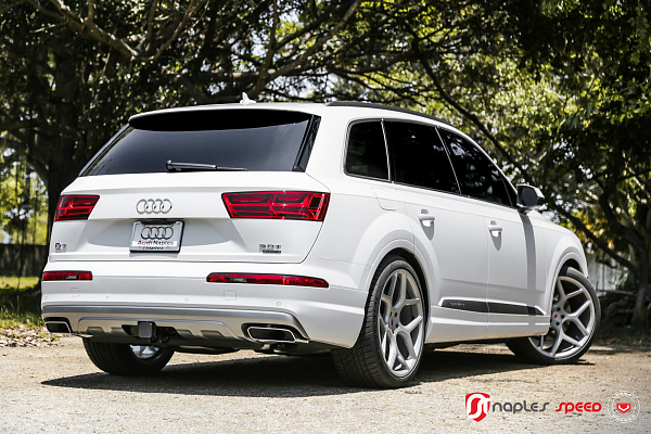 Фото дисков Vossen CG-205 Серебро на Audi Q7 (4M)