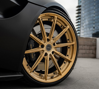 Фото дисков Brixton Forged R11-R на Aston Martin Vantage 4