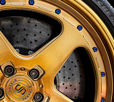 Фото дисков Strasse Wheels SV5 Deep Concave Duoblock на McLaren 650S