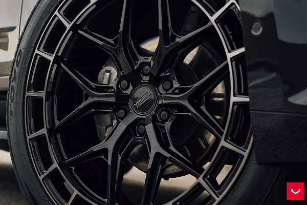 Фото дисков Vossen HFX-1 (6-Lug) Черный глянец на Cadillac Escalade V