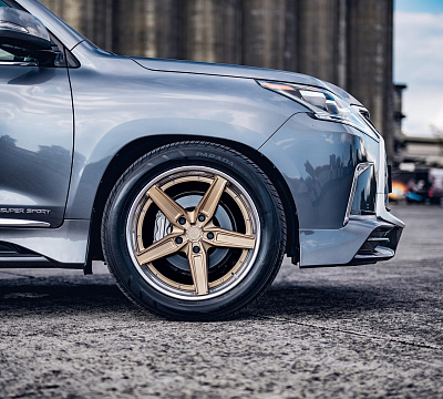 Фото дисков Anrky AN35 на Lexus LX III