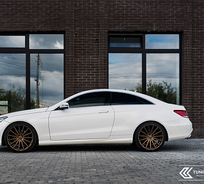 Фото дисков Vossen VFS-2 на Mercedes-Benz E-Class (W212, S212, C207)