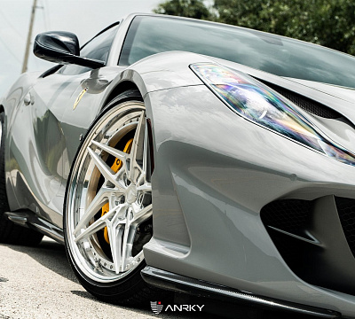Фото дисков Anrky S3-X3 на Ferrari 812