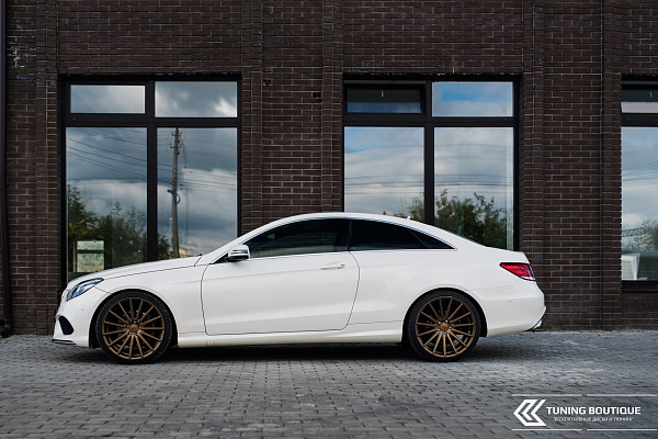 Фото дисков Vossen VFS-2 Сатиновая бронза на Mercedes-Benz E-Class (W212, S212, C207)
