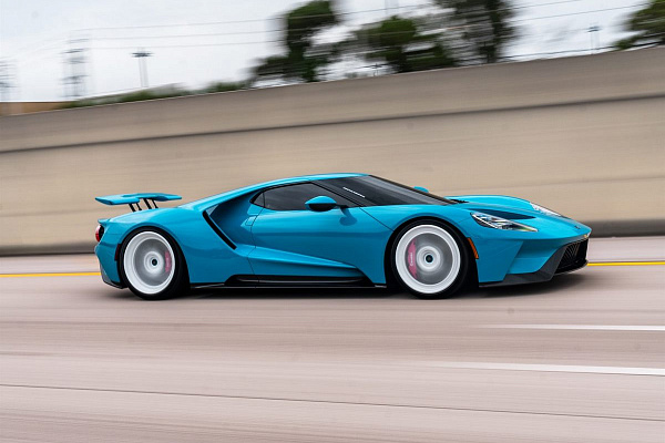 Фото дисков Anrky XR-305 Белый глянец на Ford GT II