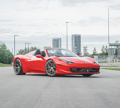 Фото дисков HRE P111SC на Ferrari 458