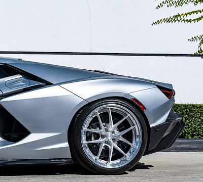 Фото дисков Anrky XR-301 на Lamborghini Revuelto