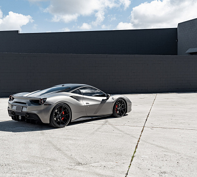 Фото дисков Vossen HF-5 на Ferrari 488