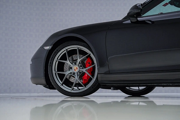 Фото дисков Bola FP2 Сатиновый графит на Porsche 911 VII