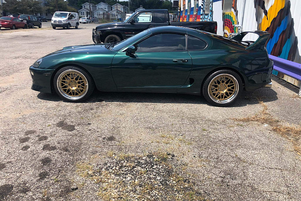 Фото дисков HRE 300 Сатиновое золото на Toyota Supra A80