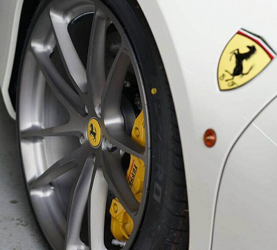 Фото дисков HRE P104 на Ferrari 488
