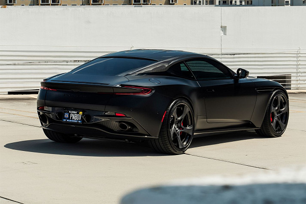 Фото дисков Anrky XR-305 Сатиновый графит на Aston Martin DB11