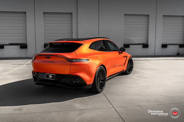 Фото дисков Vossen EVO-6T Черный глянец на Aston Martin DBX
