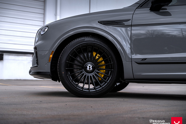 Фото дисков Vossen HF-8 Черный глянец на Bentley Bentayga
