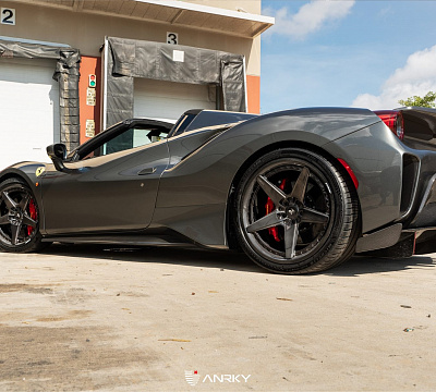 Фото дисков Anrky RS5.3 на Ferrari 812