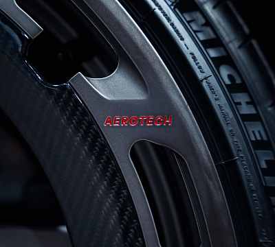 Фото дисков Brixton Forged TR04 на Lamborghini Huracan