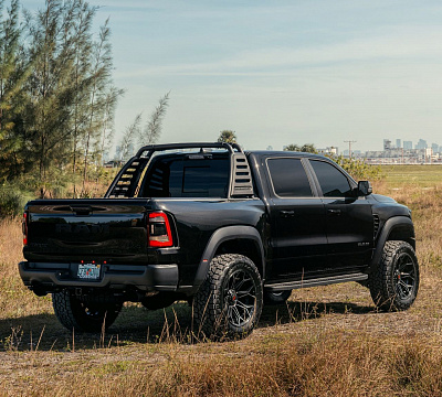 Фото дисков 4PLAY 4P83 на Ram 1500 V