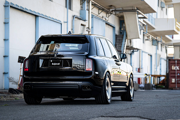 Фото дисков HRE L108M Полированный лак на Rolls-Royce Cullinan