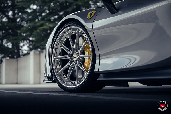 Фото дисков Vossen EVO-2R (3-Piece) Глянцевый лак на Ferrari SF90