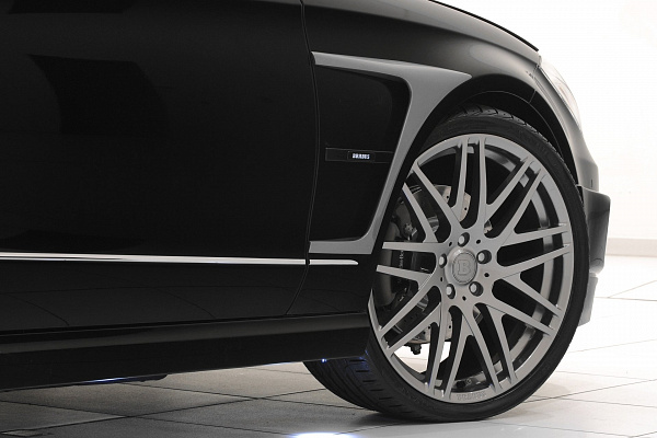 Фото дисков BRABUS Monoblock F Глянцевый графит на Mercedes-Benz CLS (C218)