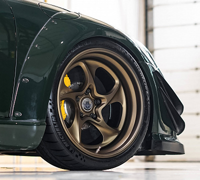 Фото дисков HRE 522 на Porsche 911 IV