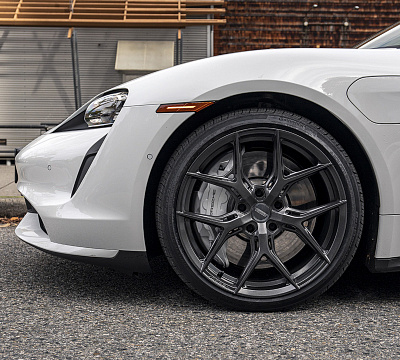 Фото дисков Vossen HF-5 на Porsche Taycan I