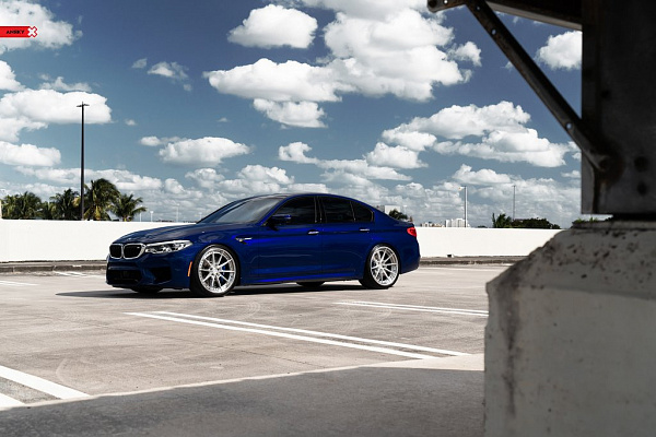 Фото дисков Anrky AN38 Глянцевый лак на BMW 5/M5 (G30/F90)