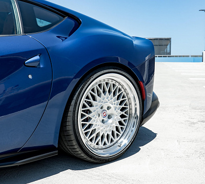 Фото дисков HRE 501 на Ferrari 812