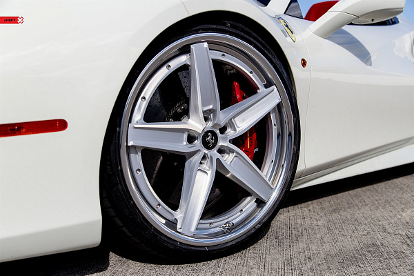 Фото дисков Anrky AN35 Сатиновый лак на Ferrari 488