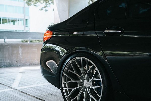 Фото дисков Anrky AN10 Глянцевый лак на BMW 5/M5 (G30/F90)