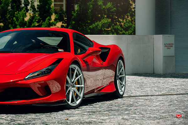 Фото дисков Vossen EVO-2 Глянцевый лак на Ferrari F8