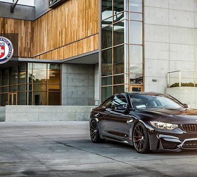 Фото дисков HRE P104 на BMW 4/M4 (F32/F82)