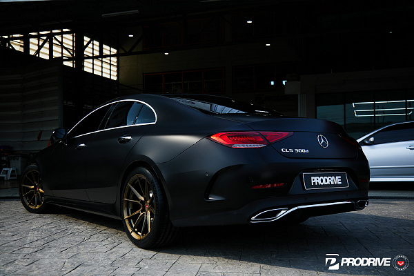 Фото дисков Vossen EVO-2 Глянцевая бронза на Mercedes-Benz CLS (C257)