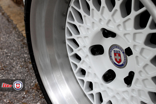 Фото дисков HRE 501 Белый глянец на Porsche 911 II
