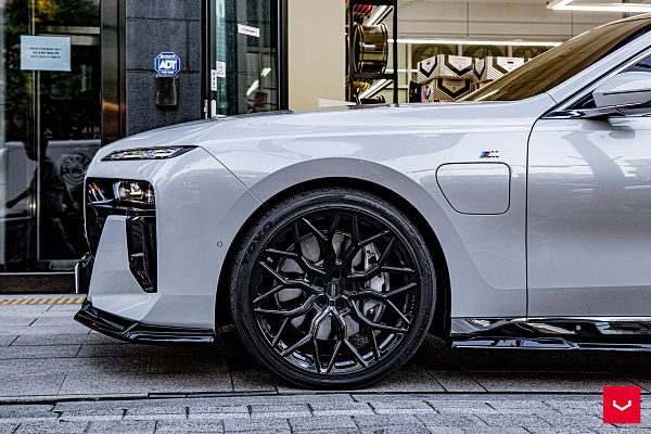 Фото дисков Vossen HF-2 Черный глянец на BMW 7 (G70)