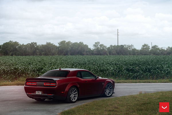 Фото дисков Vossen HF-3 Сатиновый графит на Dodge Challenger III