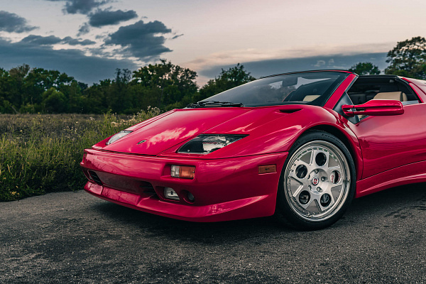Фото дисков HRE 505 Глянцевый лак на Lamborghini Diablo