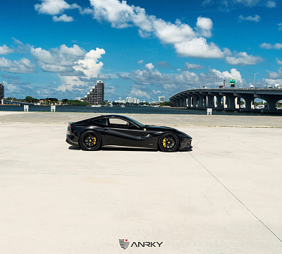 Фото дисков Anrky AN12 на Ferrari F12