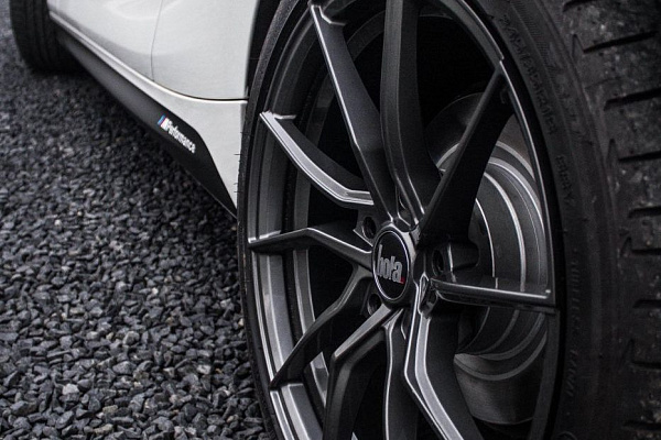 Фото дисков Bola B25 Глянцевый графит на BMW 2/M2 (F22/F87)