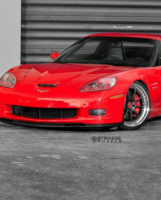 Фото дисков R10 Performance Другой цвет на Chevrolet Corvette C6