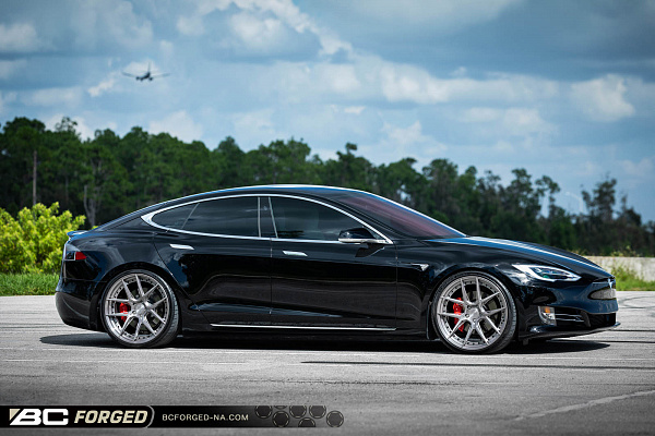 Фото дисков BC Forged HCA381 Глянцевый тонированный лак на Tesla Model S