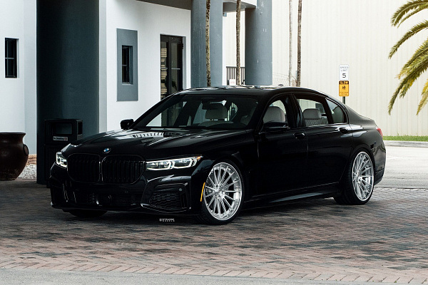 Фото дисков Strasse Wheels SV15 Deep Concave FS Глянцевый лак на BMW 7 (G11/G12)