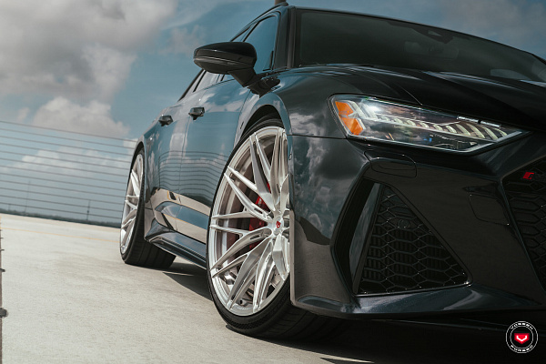 Фото дисков Vossen S21-02 Глянцевый лак на Audi A/RS 6 (C8)
