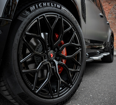 Фото дисков Vossen S17-01 на Land Rover Defender II