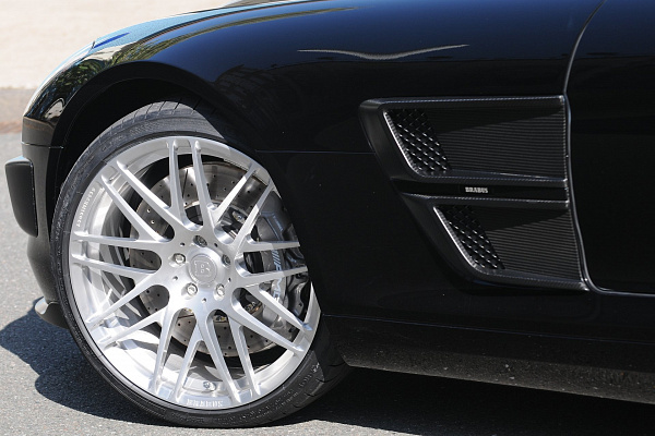 Фото дисков BRABUS Monoblock F (Platinum Edition) Сатиновый лак на Mercedes-Benz SLS AMG