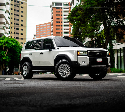 Фото дисков Vossen HFX-1 (6-Lug) на Toyota Land Cruiser Prado 250